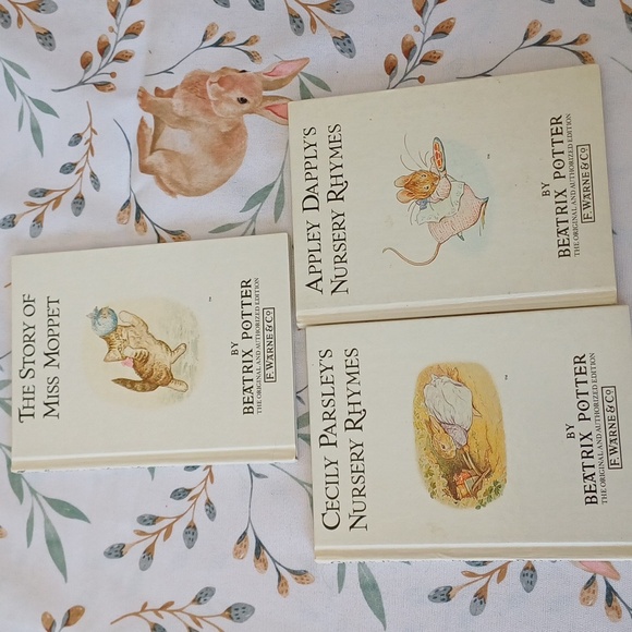 Vintage Peter Rabbit Books - Picture 5 of 5